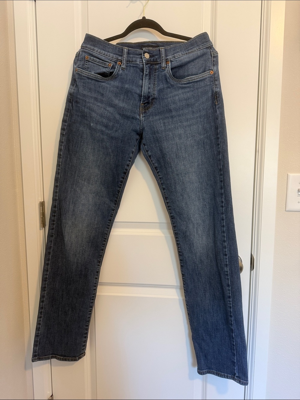 Lucky Brand Denim Jeans in Light Blue with Contrast Stitching